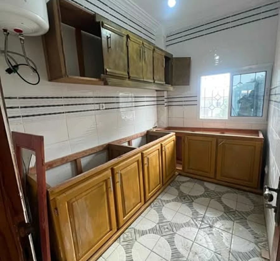 Studio VIP à Efoulan