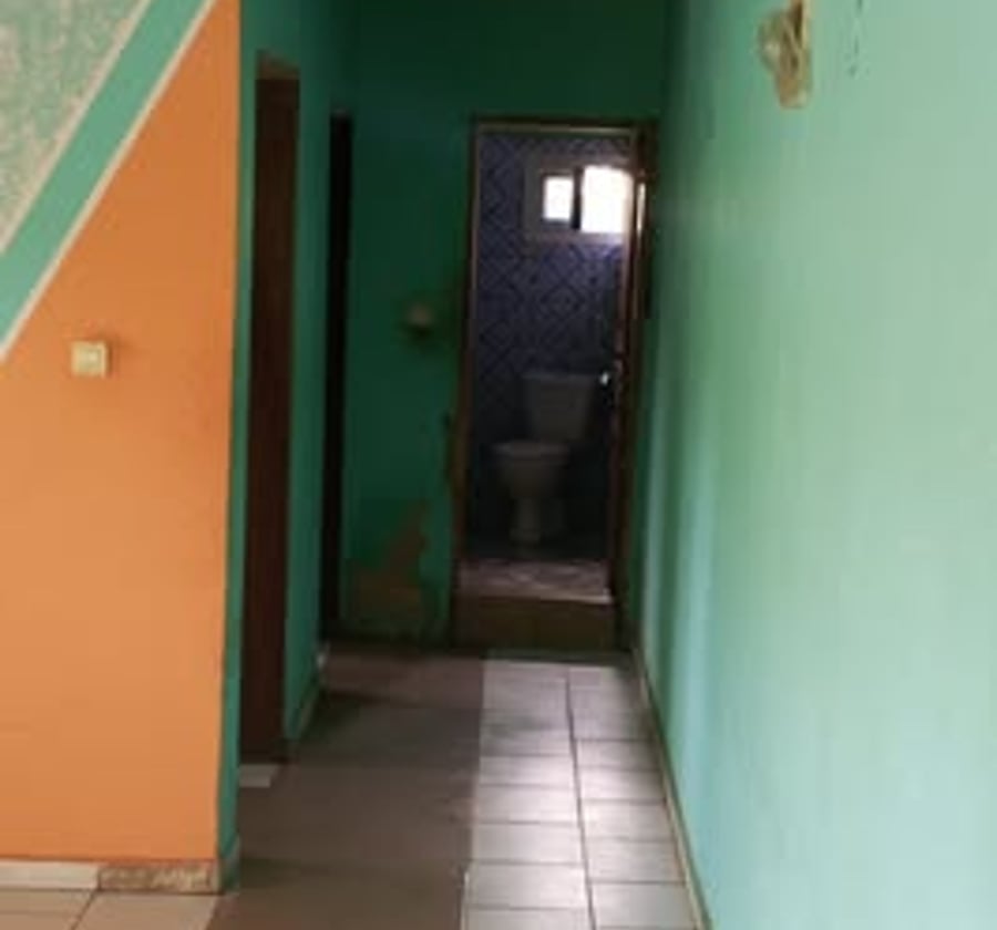 Studio moderne à louer à Japoma (Nkolbon)