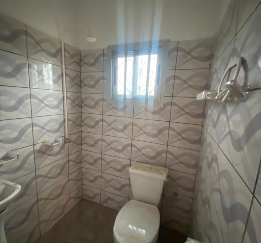 Chambre moderne à louer à PK 14, Douala