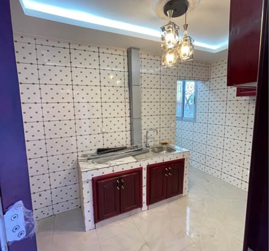Appartement 2 chambres à Logbessou - 150 m du goudron