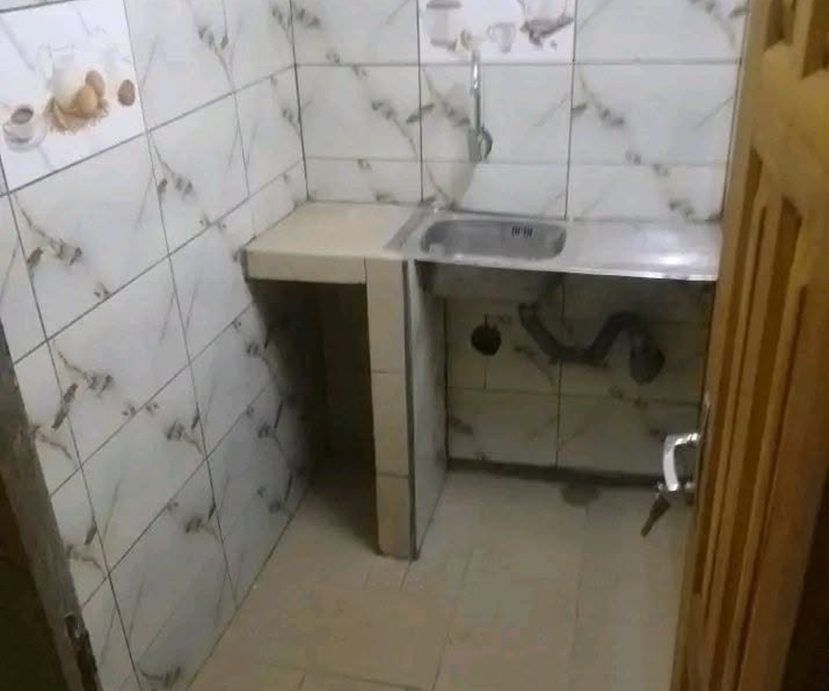 Studio Moderne à Akwa Nord - 70 000 XAF/mois