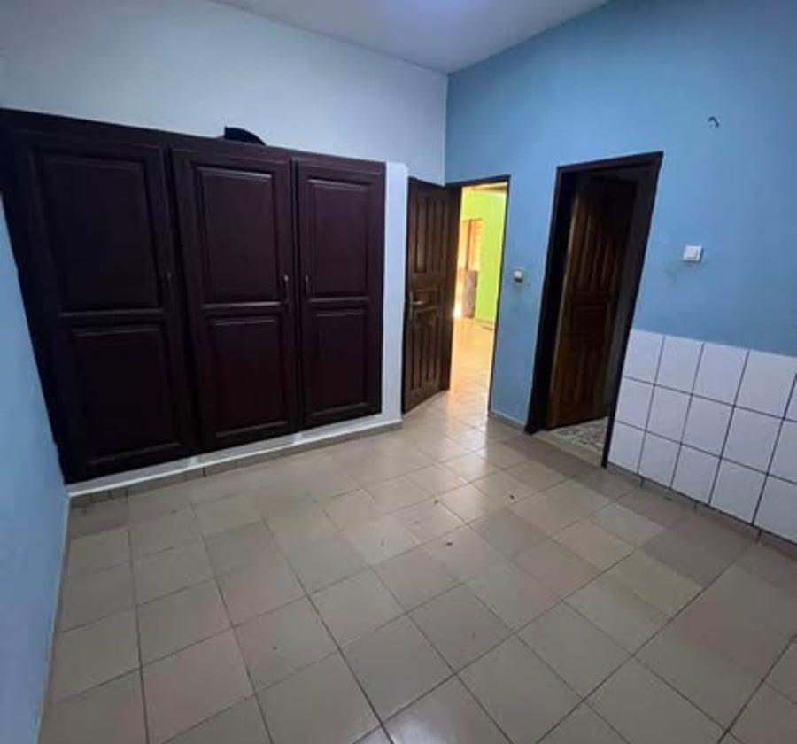 Appartement à louer à Mendong - 3 chambres