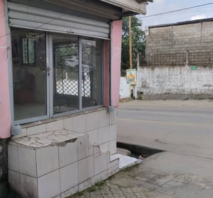 Boutique à louer à Akwa Nord