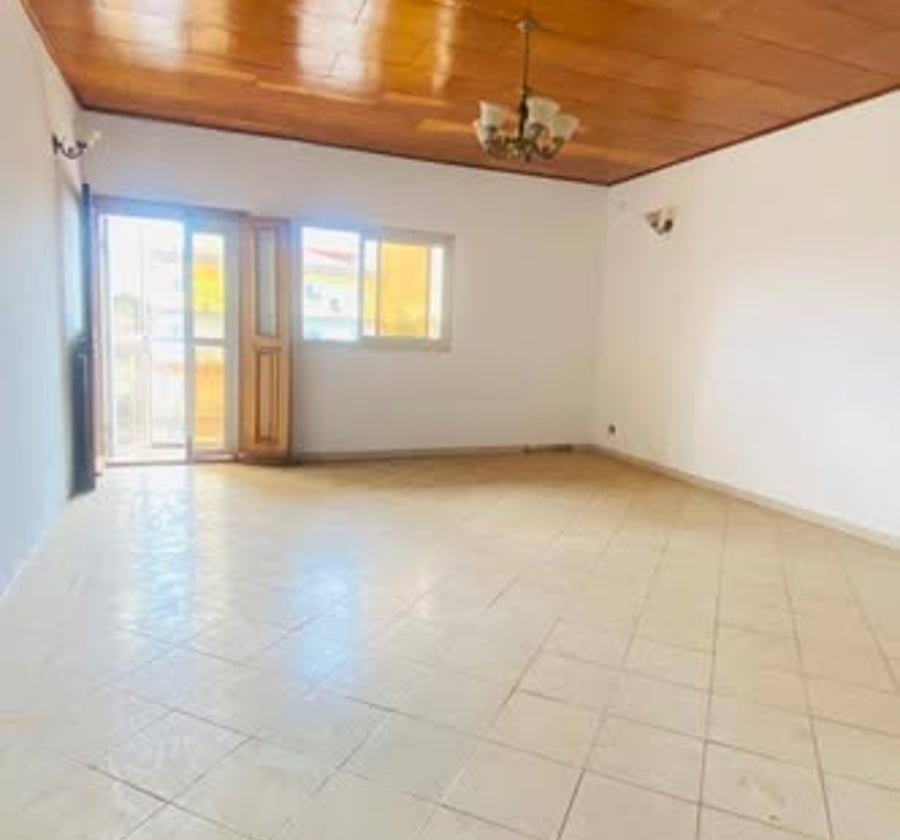 Appartement 2 chambres à louer à Biyem-Assi Acacia
