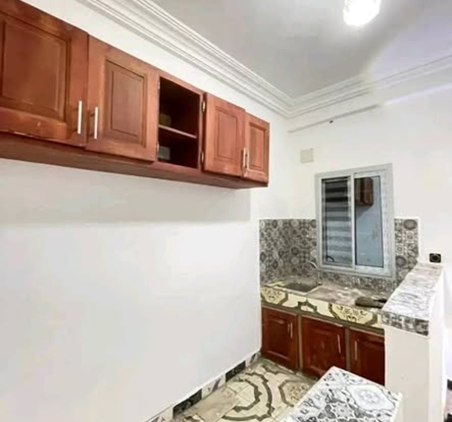 Chambre moderne à Bonamoussadi Rond-point Maetur