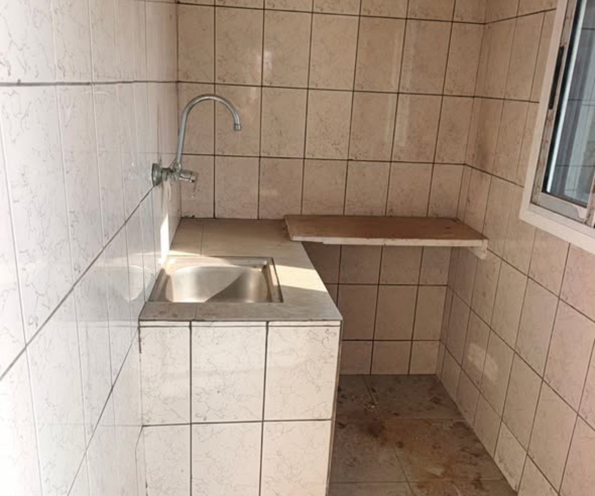 Studio moderne à louer à Logbaba