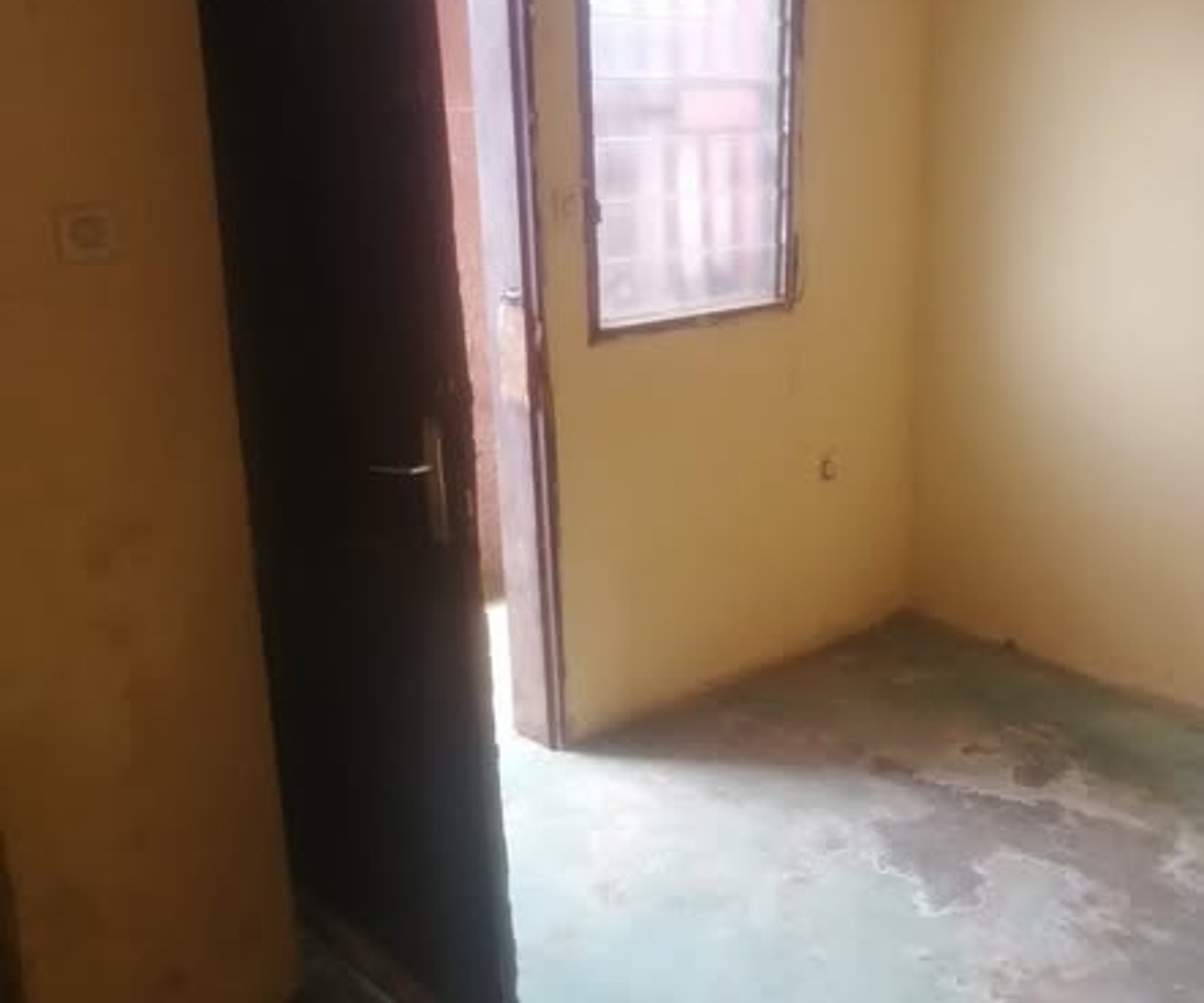Chambre moderne à loyer - Awae, Yaoundé