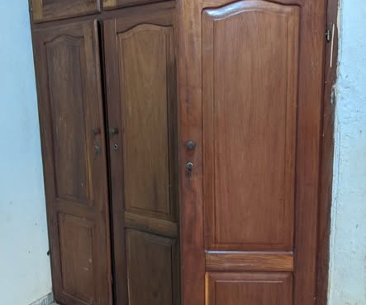 Vaste chambre moderne à louer - Petits Génies
