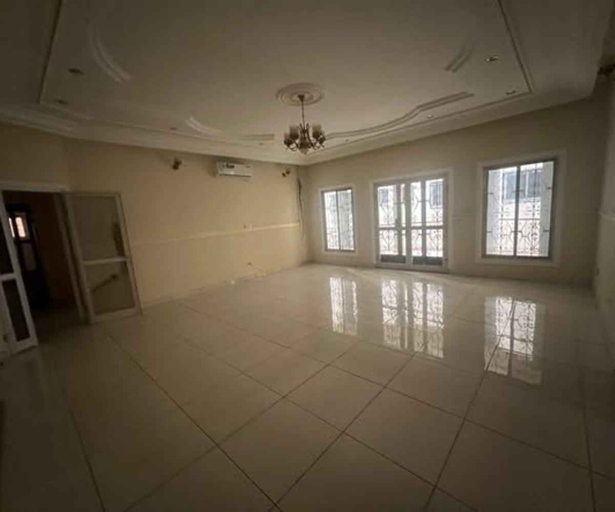 Appartement à louer – Mbankolo, 3 chambres climatisées