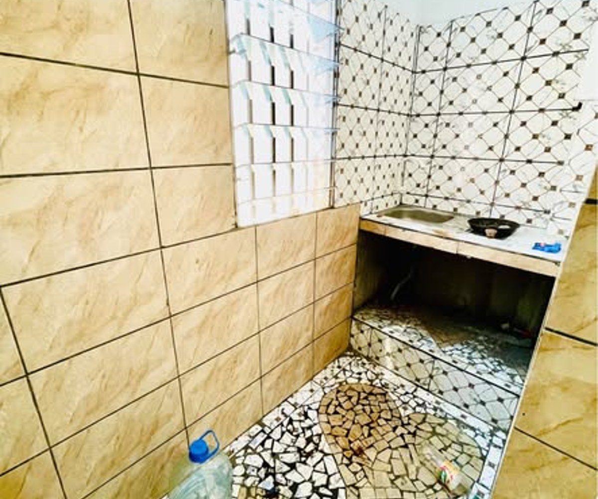 Chambre moderne à Biyem-Assi