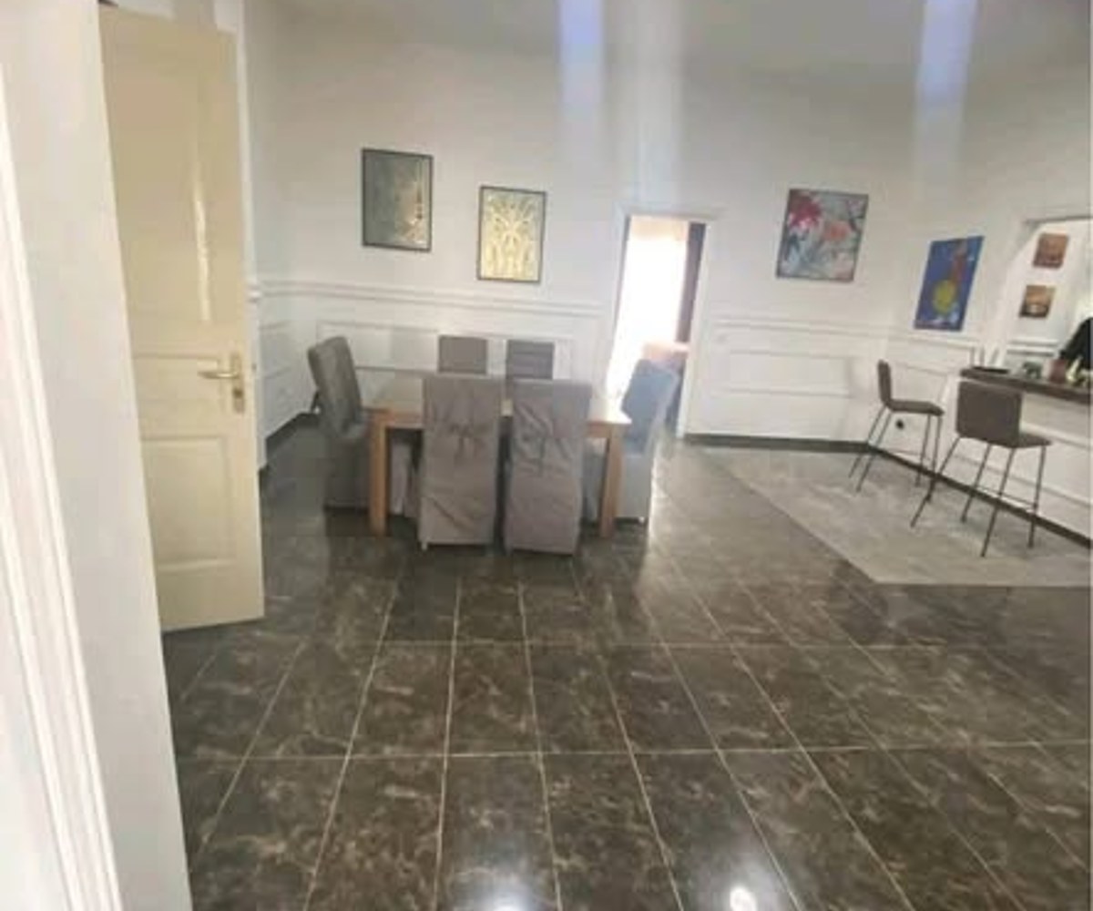Appartement haut standing à louer – Bonanjo, Douala