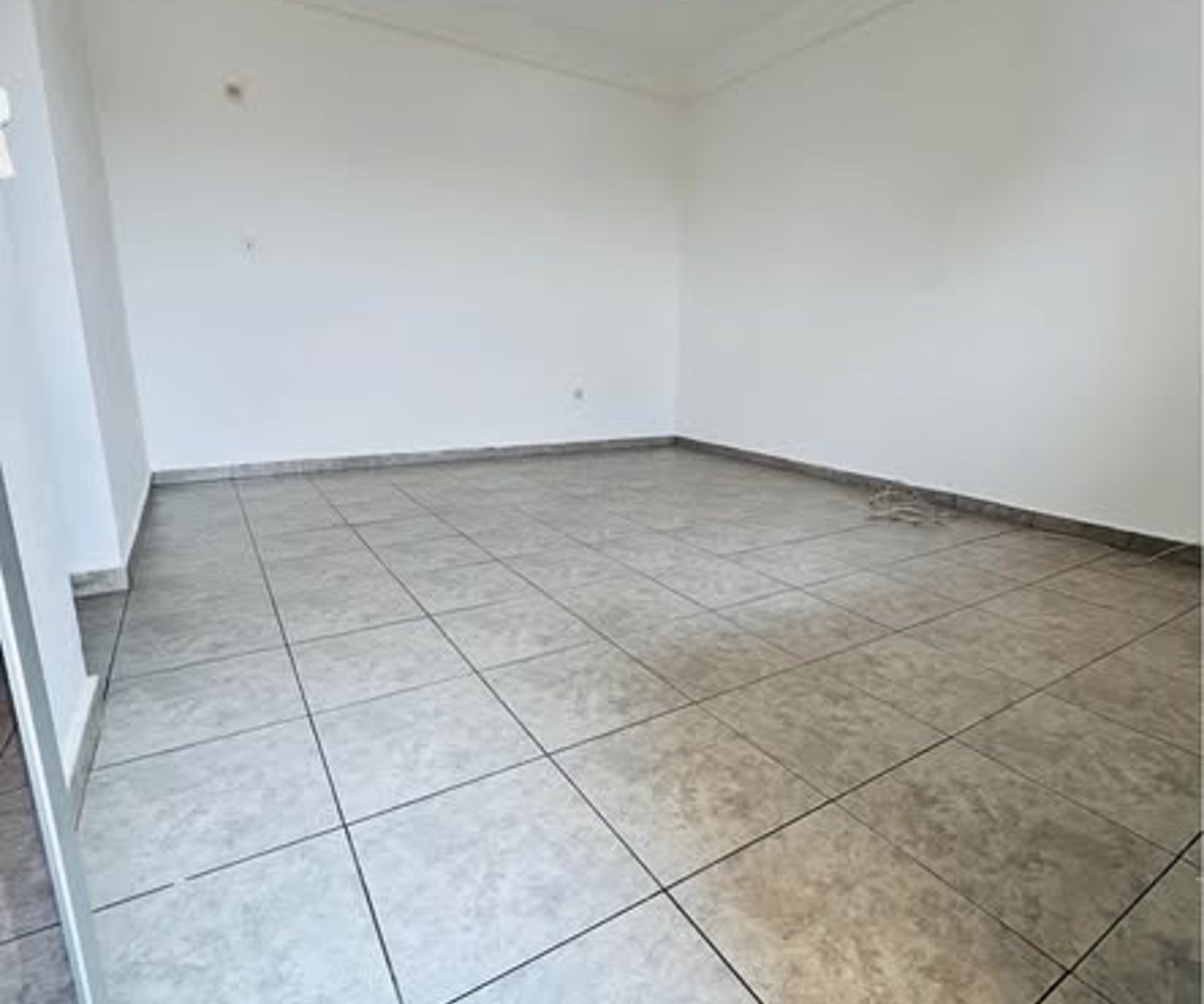 Studio moderne à louer – Santa Barbara, Douala