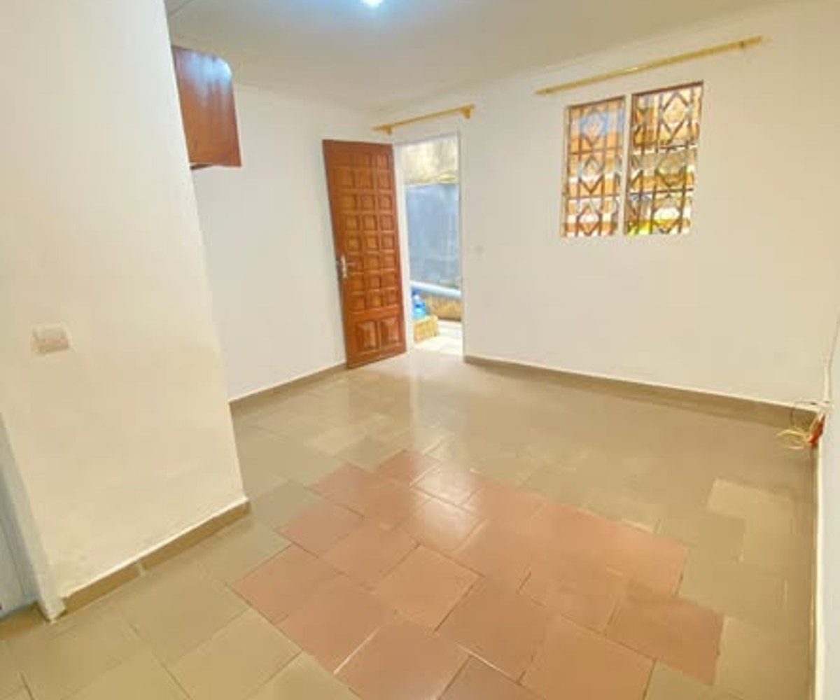 Chambre moderne à Biyem-Assi