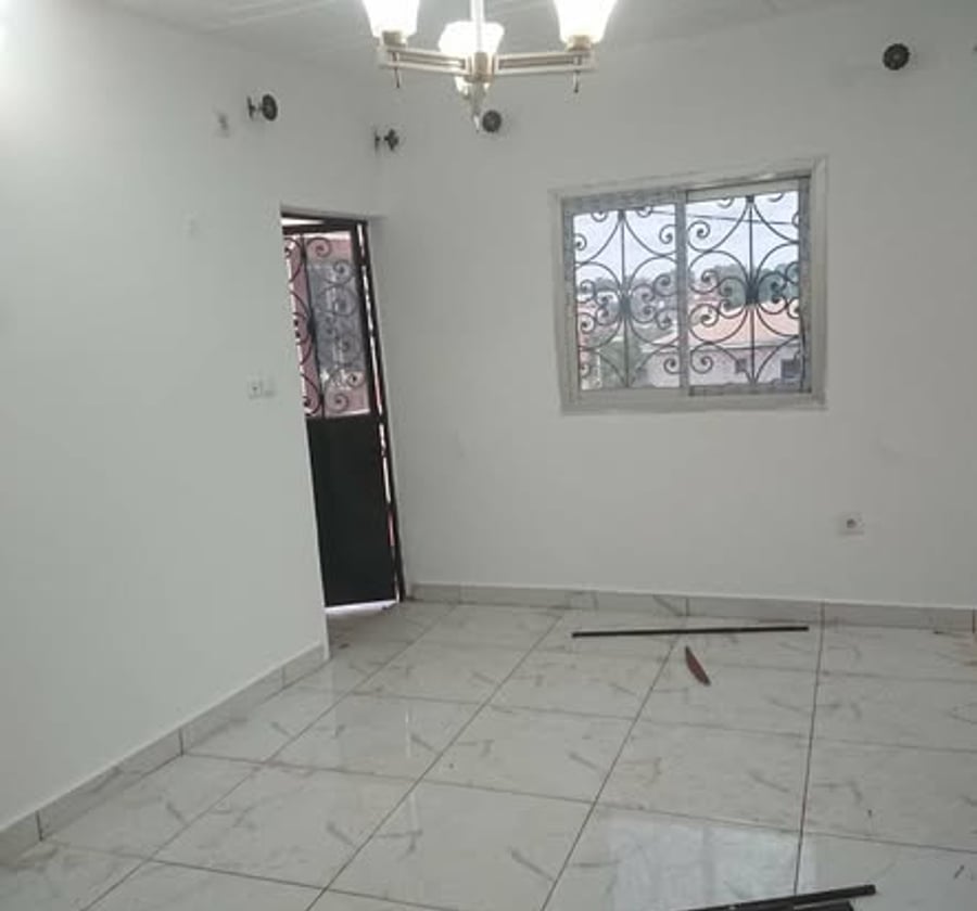 Studio moderne à louer à Nkoabang