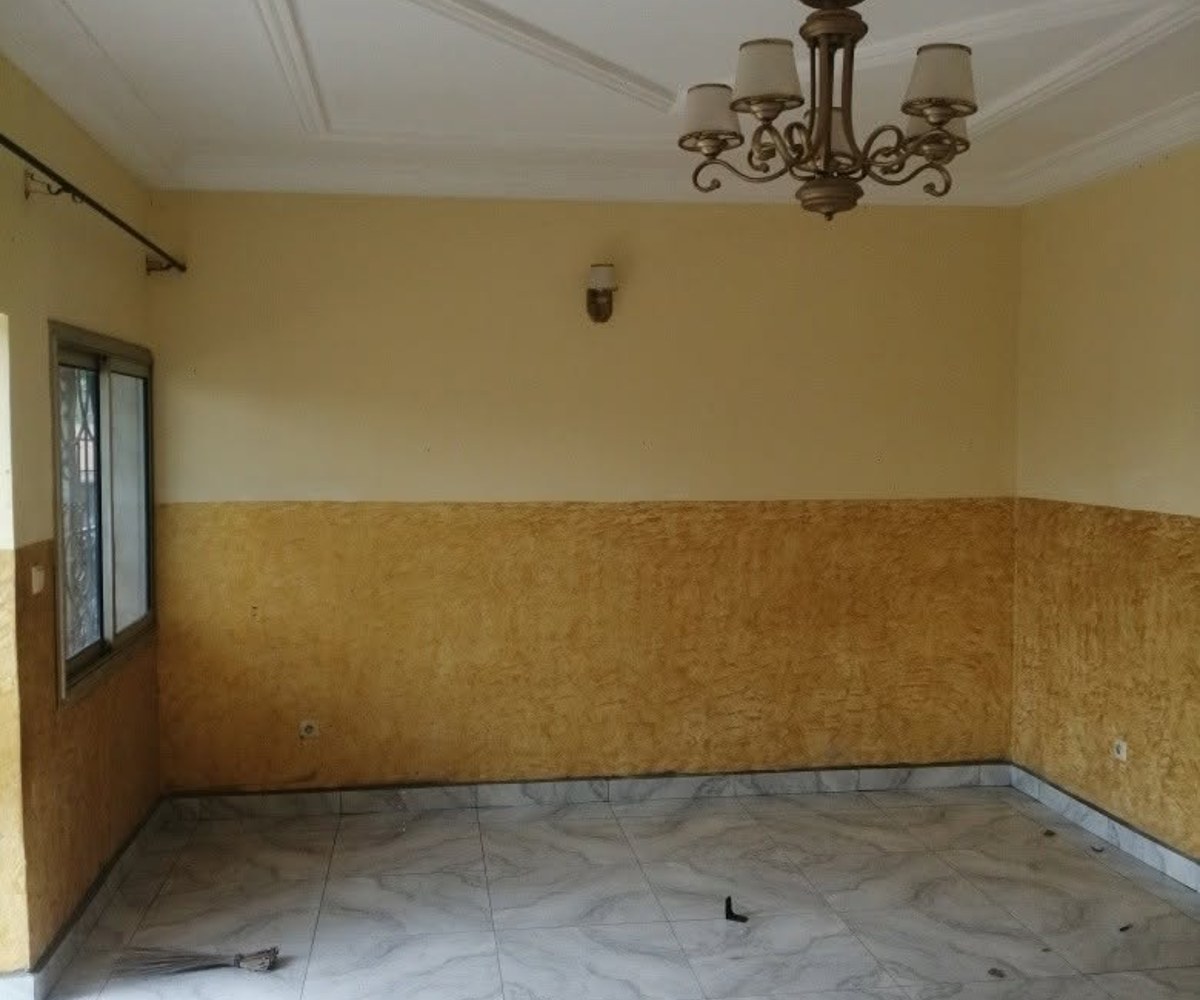Yaoundé – Simbock (Mbalgong, Carrefour du Gouverneur)