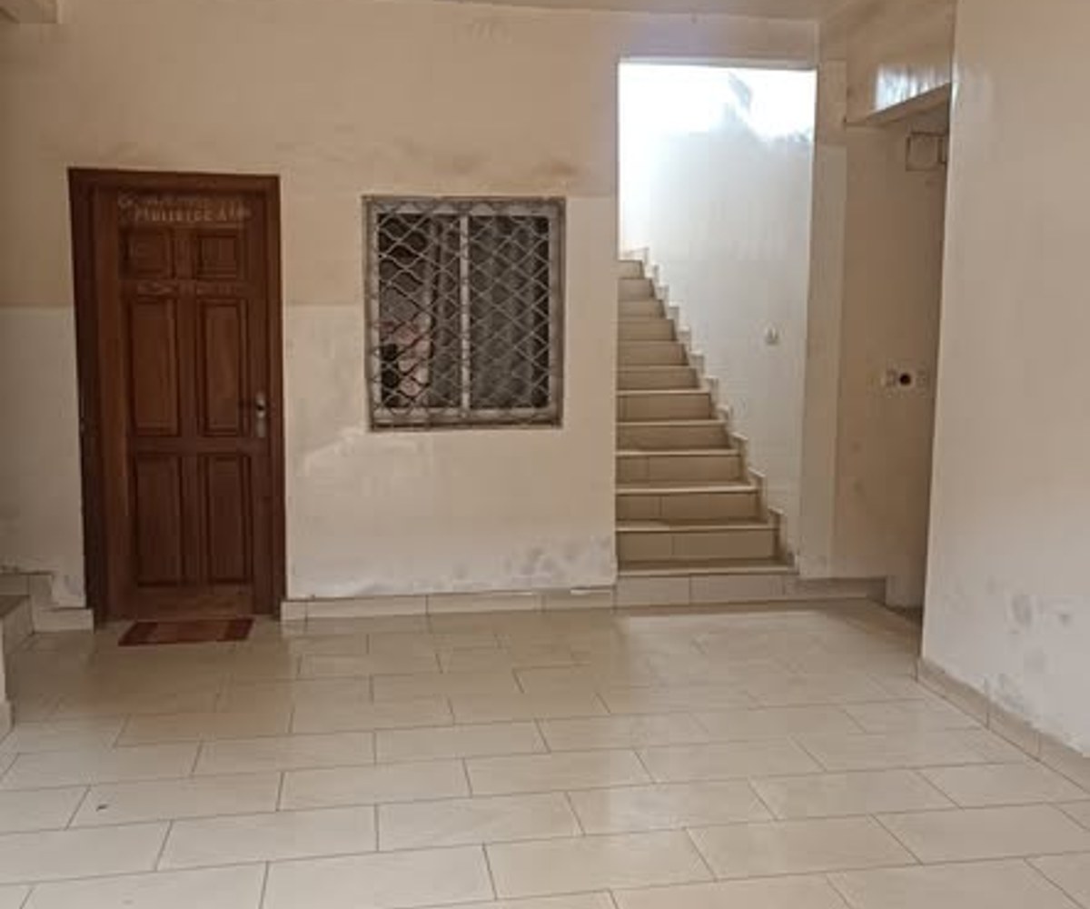 Chambre meublée haut standing - Biyem-Assi