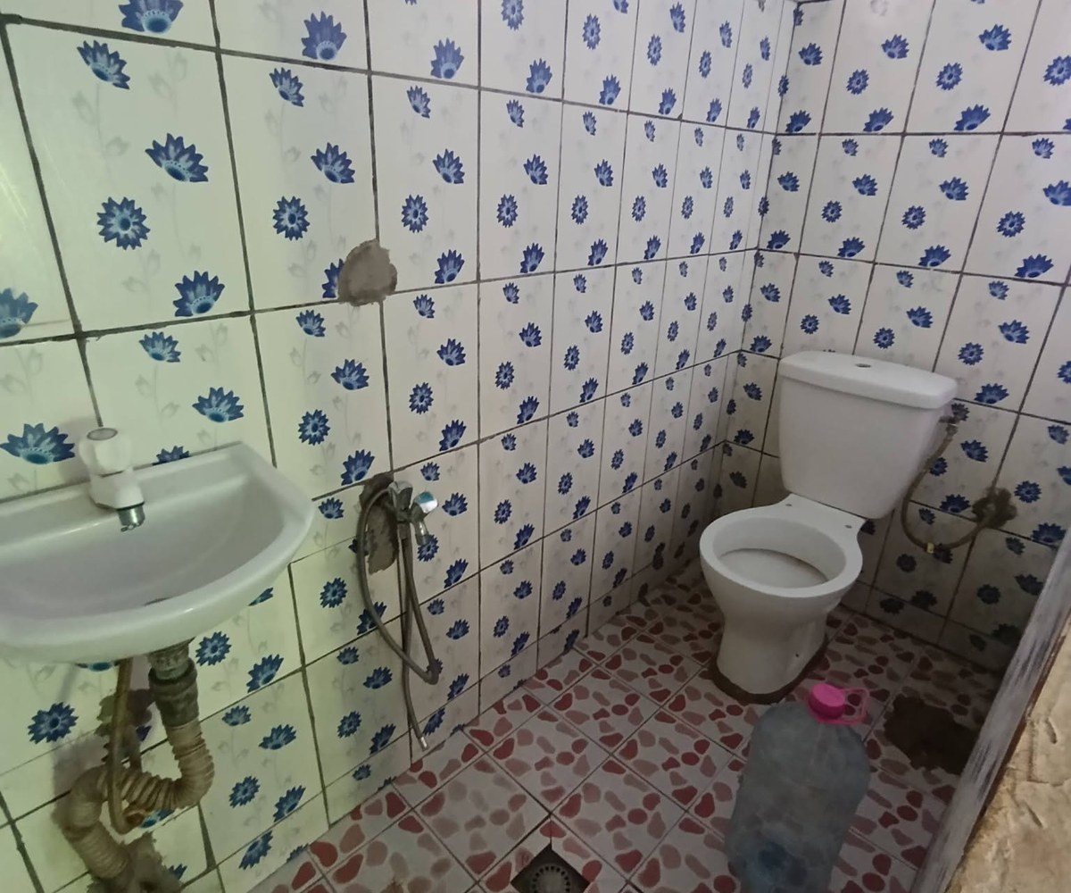 Grande chambre moderne à louer - PK 13, Douala