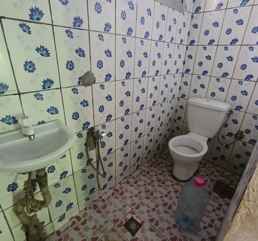 Grande chambre moderne à louer - PK 13, Douala