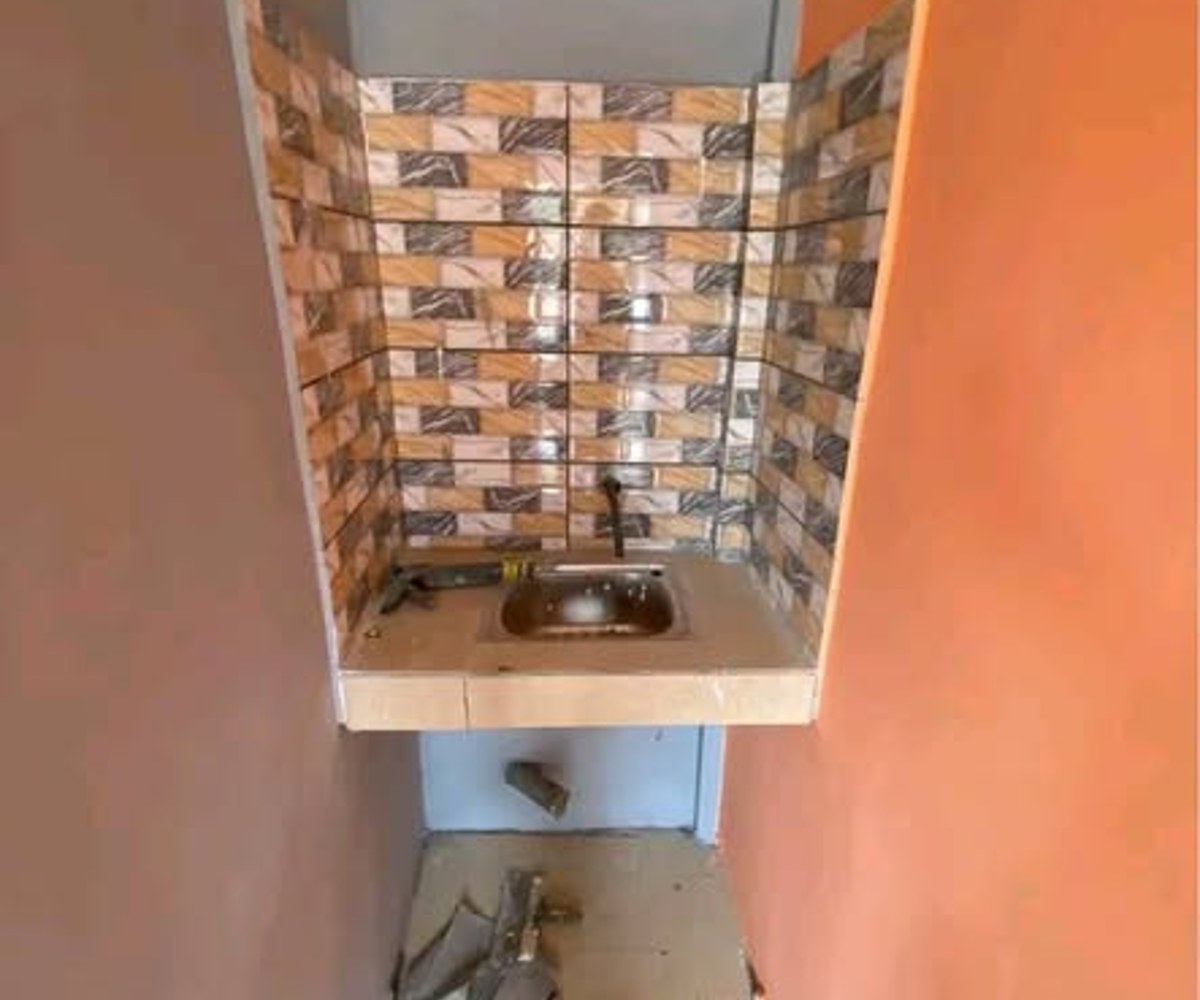 Chambre staffée à louer - Makepe, toiture verte