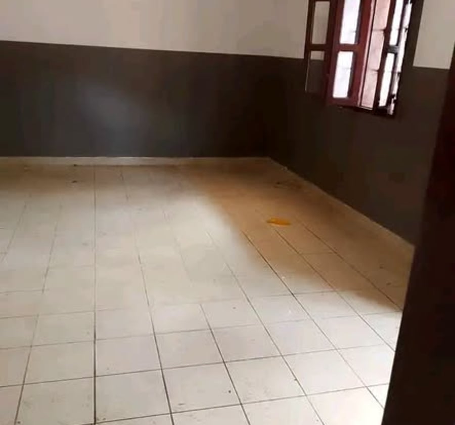 Grand appartement moderne à louer à Cité Verte, Yaoundé