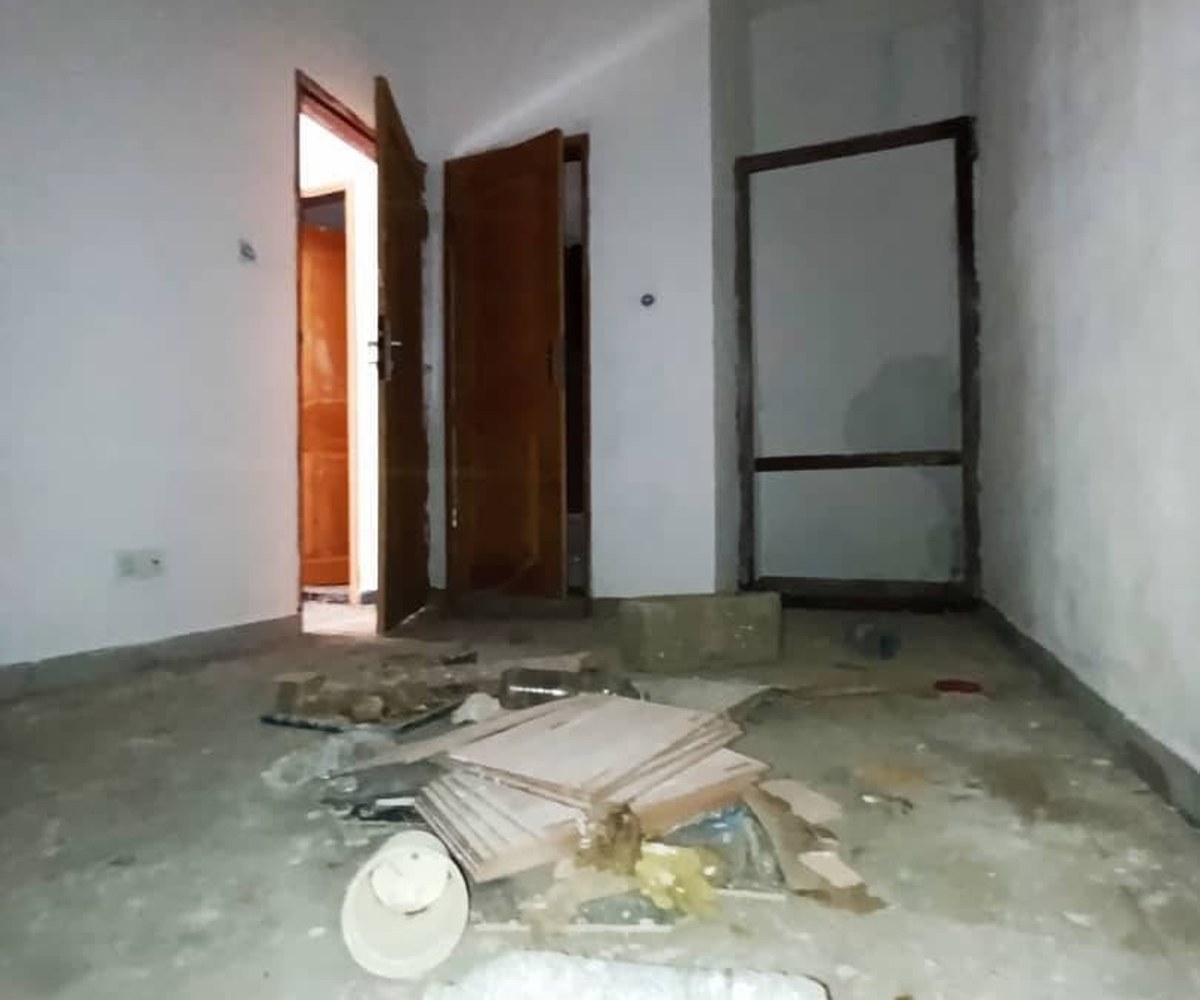 Grand studio moderne à Village, Douala