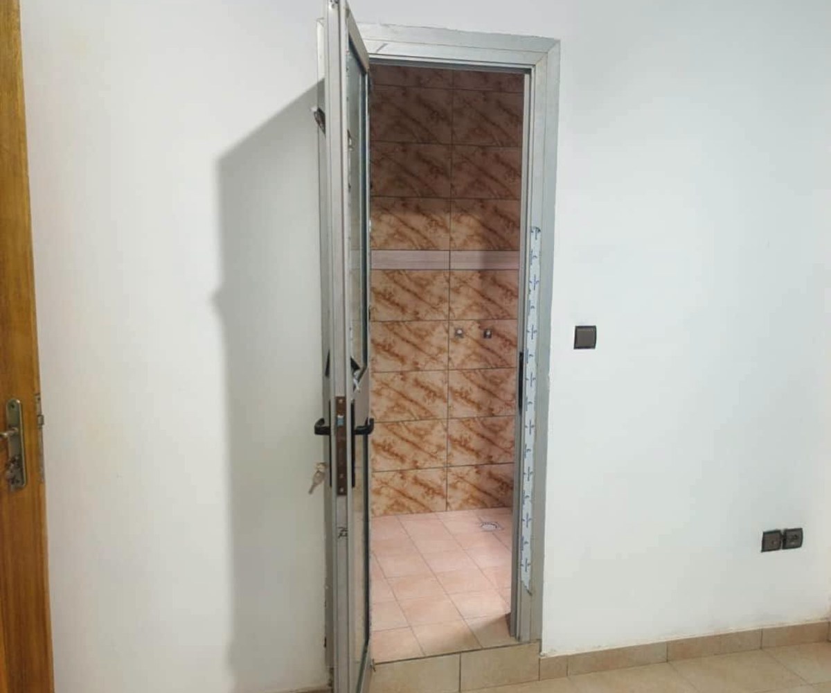 3 chambres à louer - Messamendongo
