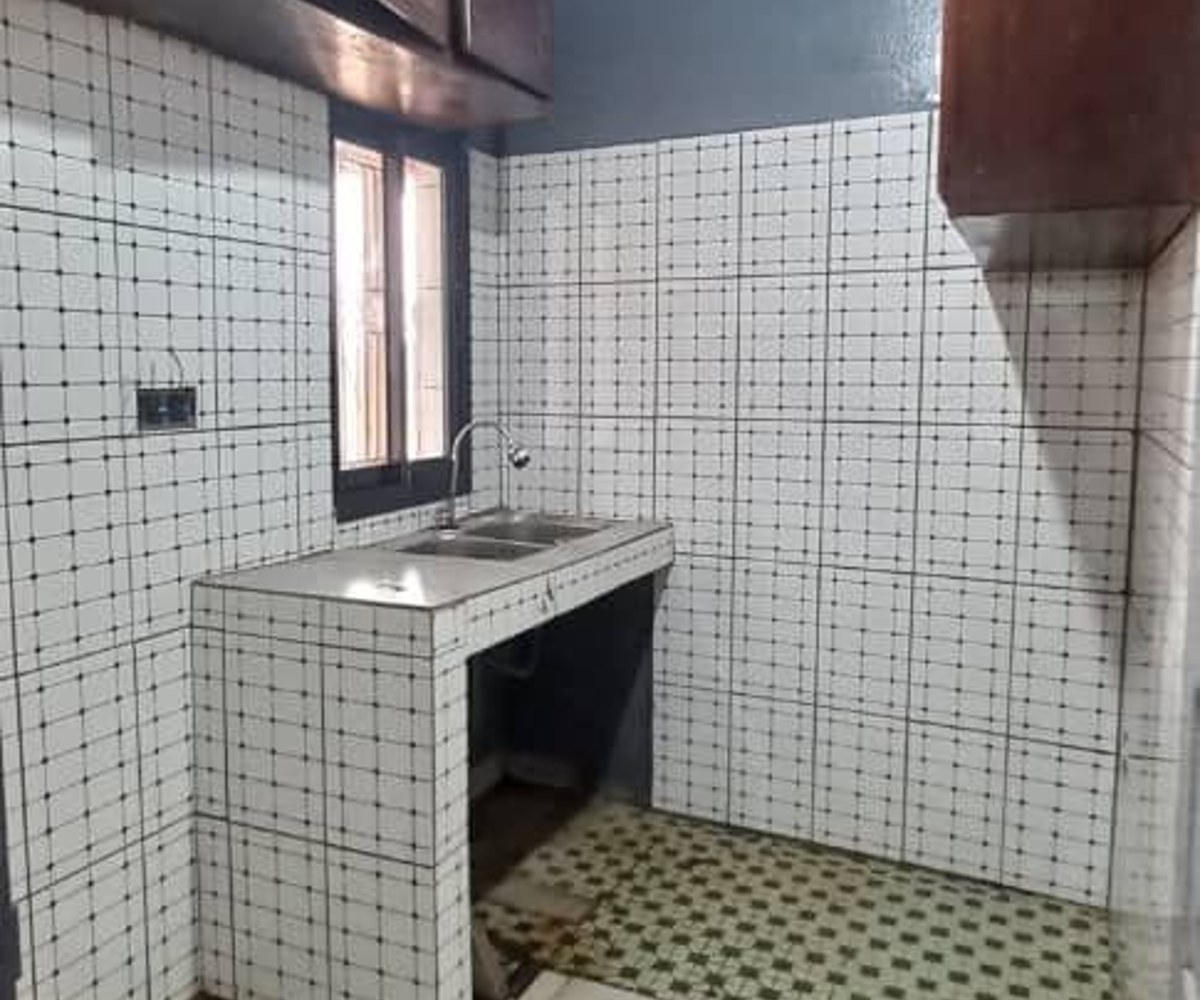 appartement moderne à louer à mvan 3 chambres 2 douches dans la barrière avec parking bien sécurisé par de moto a prendre 115mil service imm