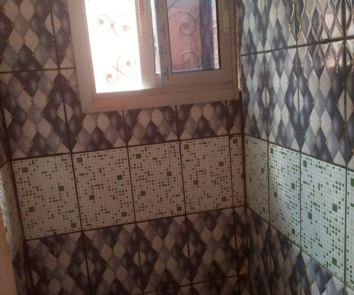 Grande chambre moderne Simbock Badoumou