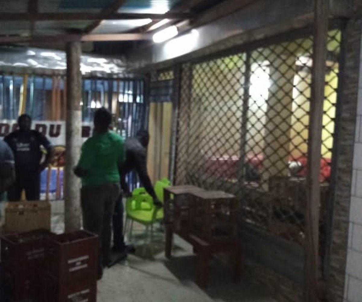 Boutique à louer - Tropicana, Yaoundé