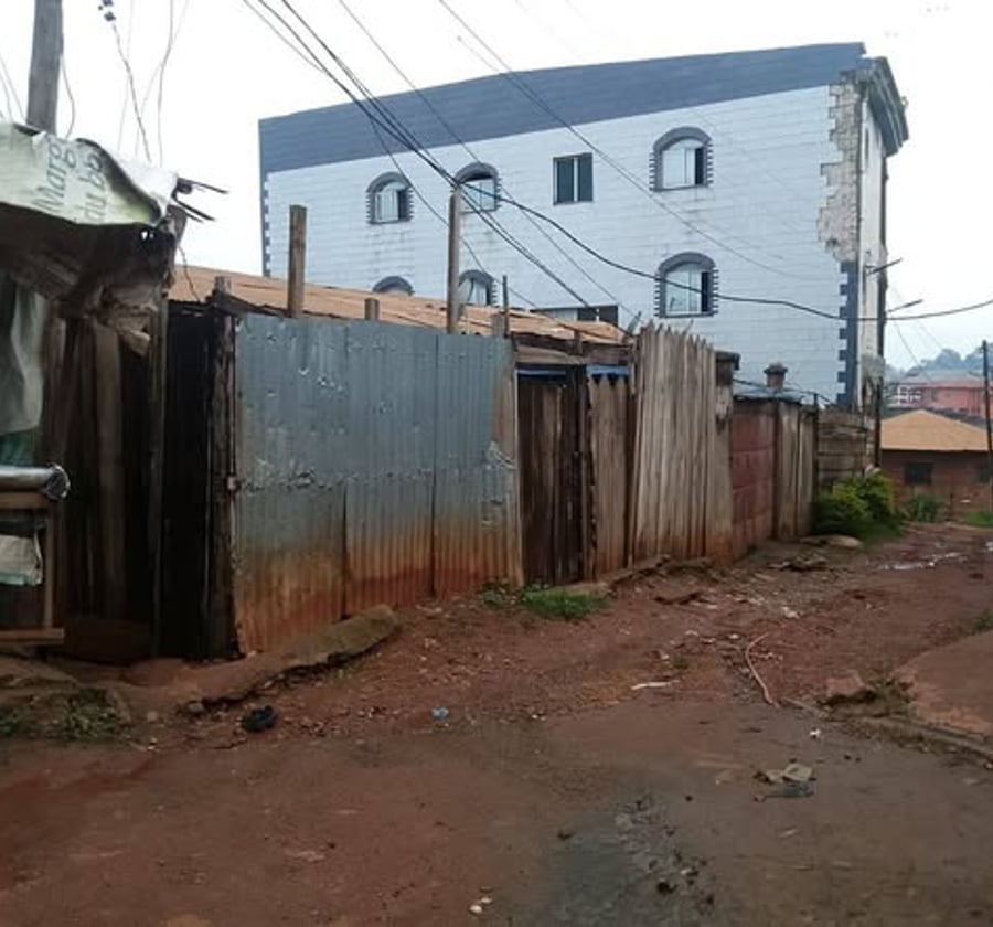 Terrain à vendre – Tsinga, Yaoundé – 463 m²