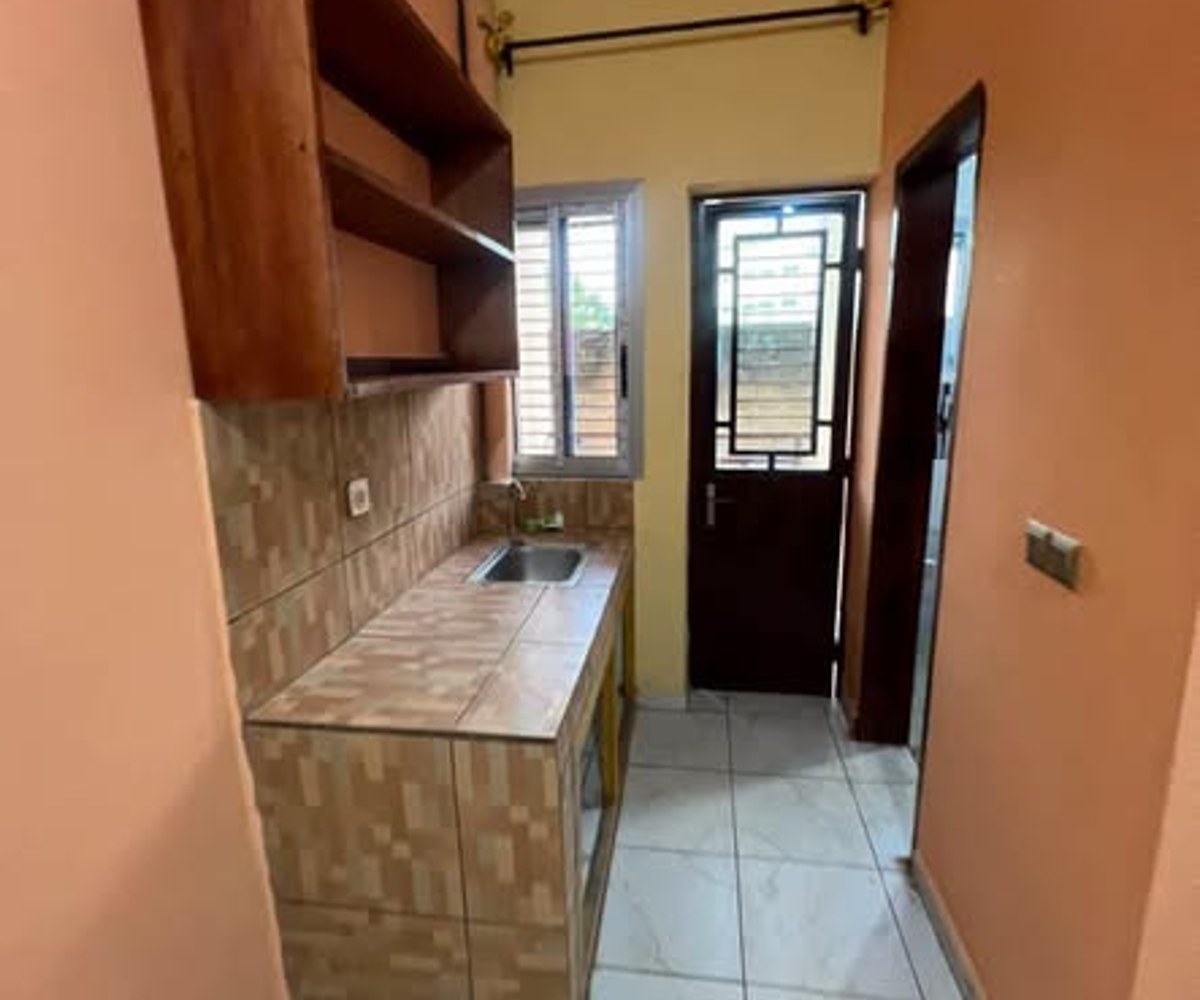 Chambre moderne à louer – Tsinga Village, Yaoundé