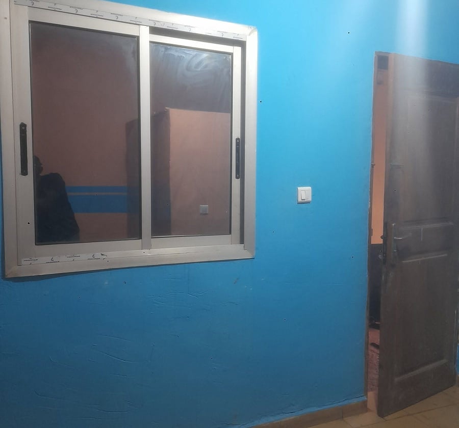 Chambre moderne dans la barrière - Etoug-Ebe, Yaoundé