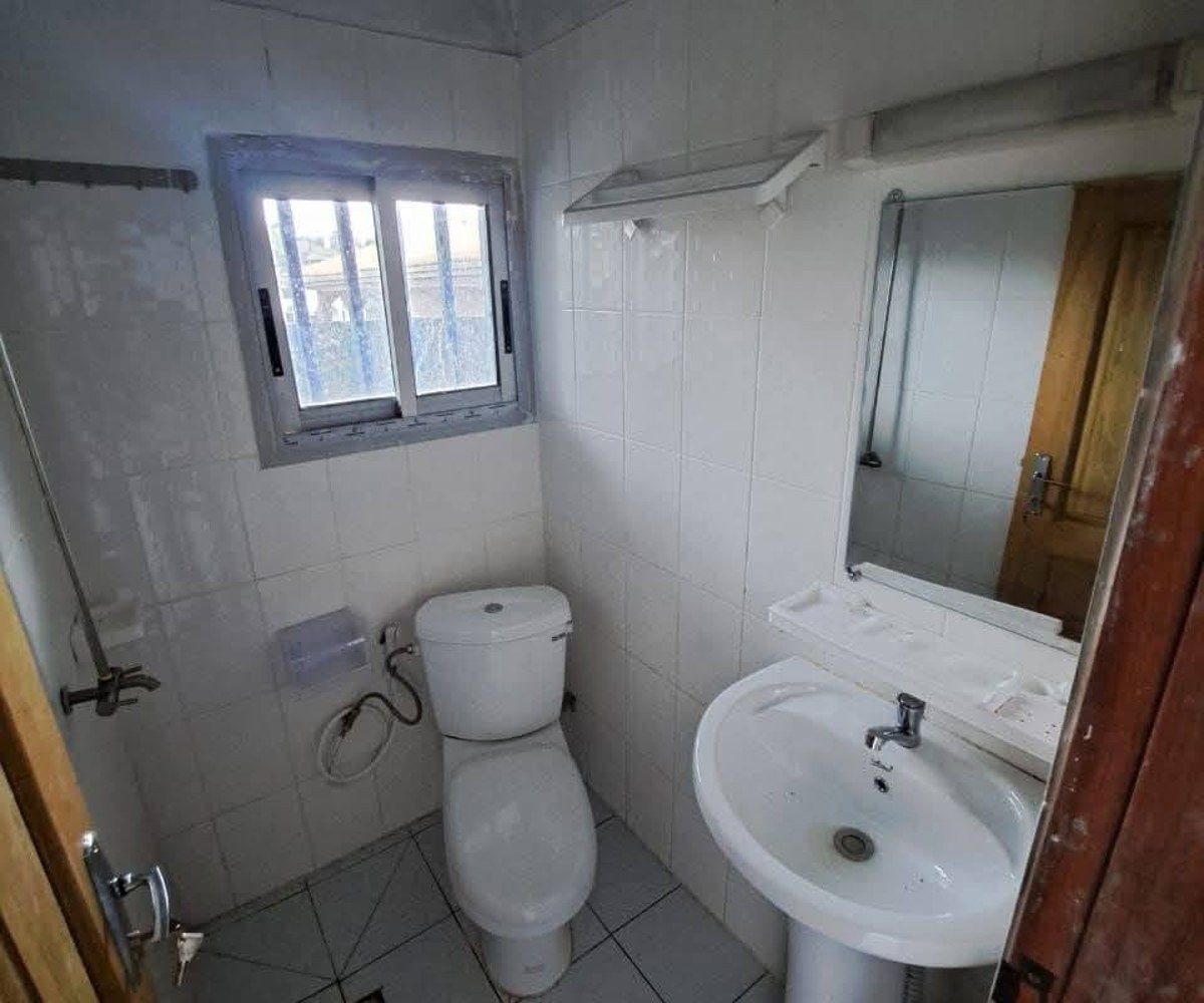 Chambre moderne à louer - Odza Petit Marché