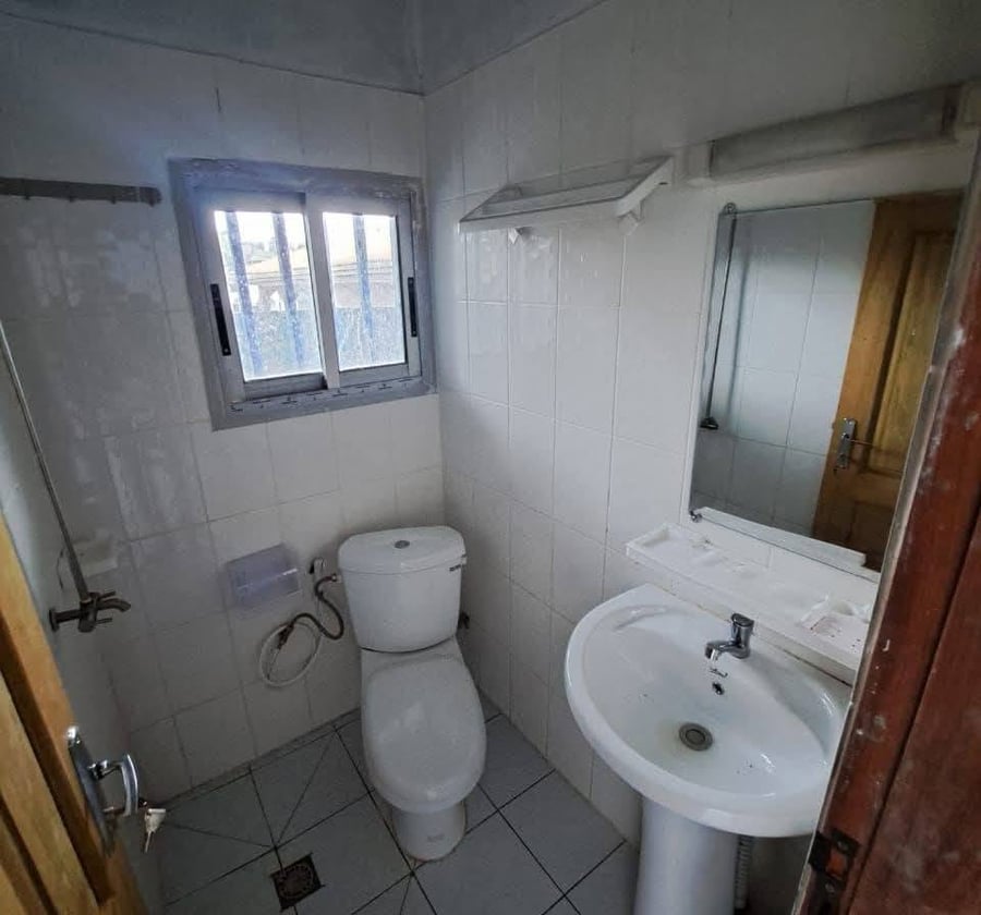 Chambre moderne à louer - Odza Petit Marché