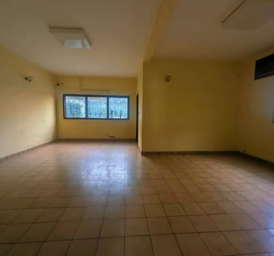 Duplex à louer à Yaoundé Titi Garage