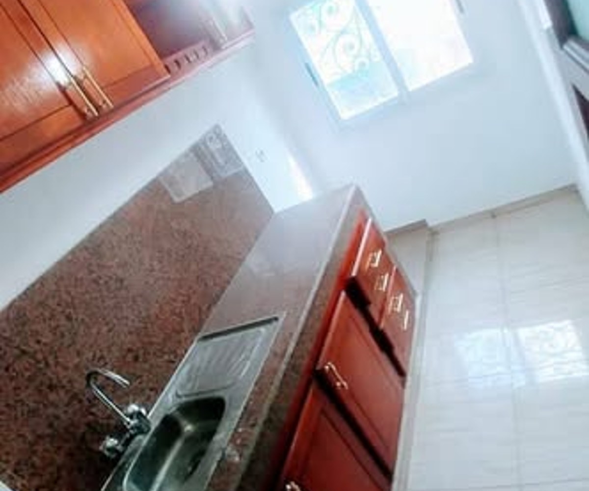Appartement 3 chambres à louer à Bonapriso - 400 000 FCFA/mois