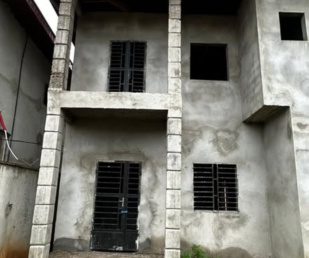 Duplex à vendre à Nyom - 5 chambres, 300 m²