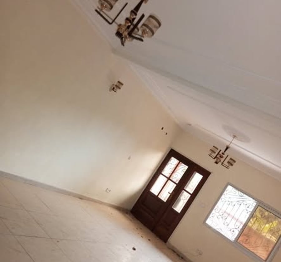 Appartement 2 chambres à louer à Odza