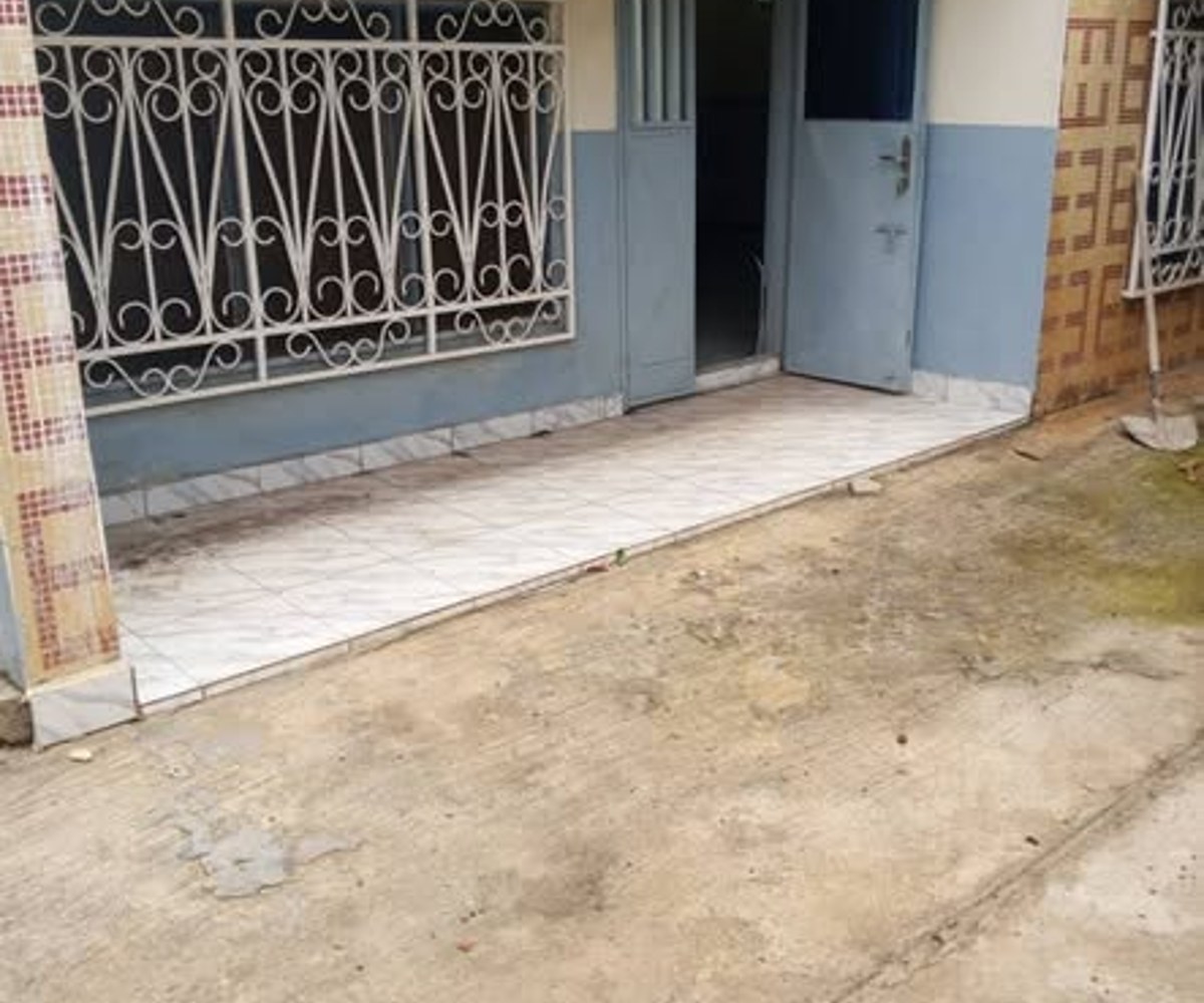 Appartement moderne individuel à louer - Yaoundé Etoug-Ebe