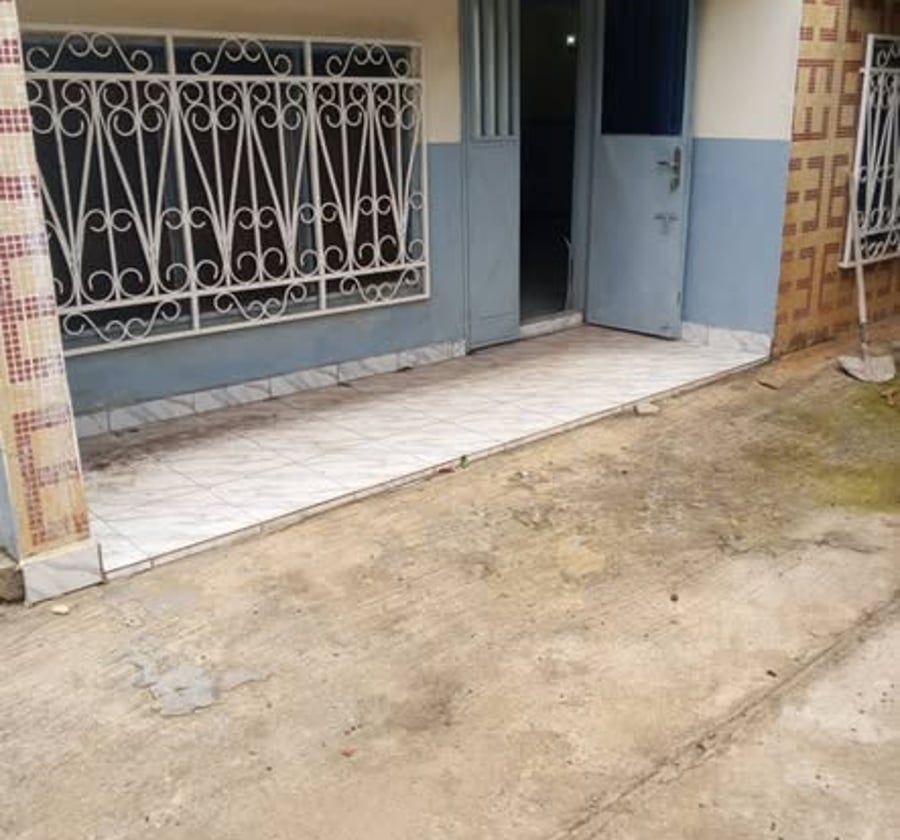 Appartement moderne individuel à louer - Yaoundé Etoug-Ebe