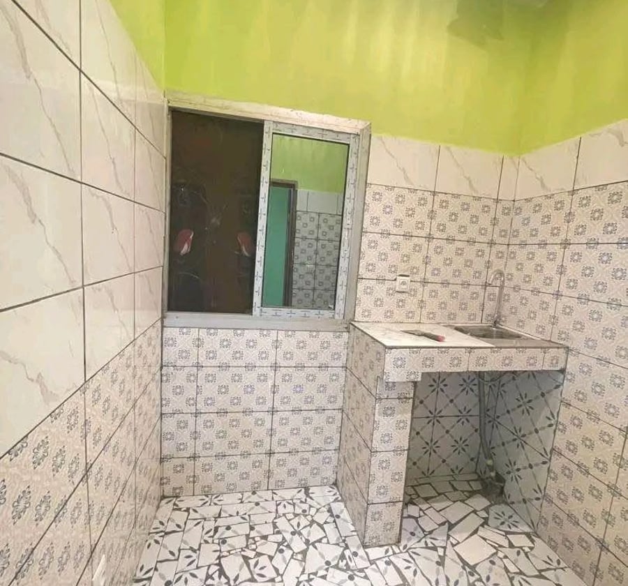 Studio moderne à Makepe Belavie
