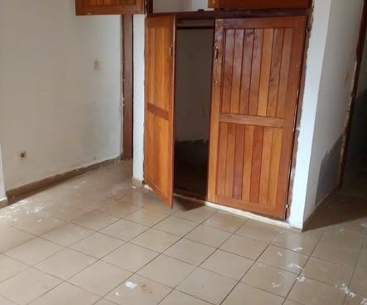 Grand appartement moderne, 3 chambres, 2 douches, climatisé, Nkomo, Yaoundé
