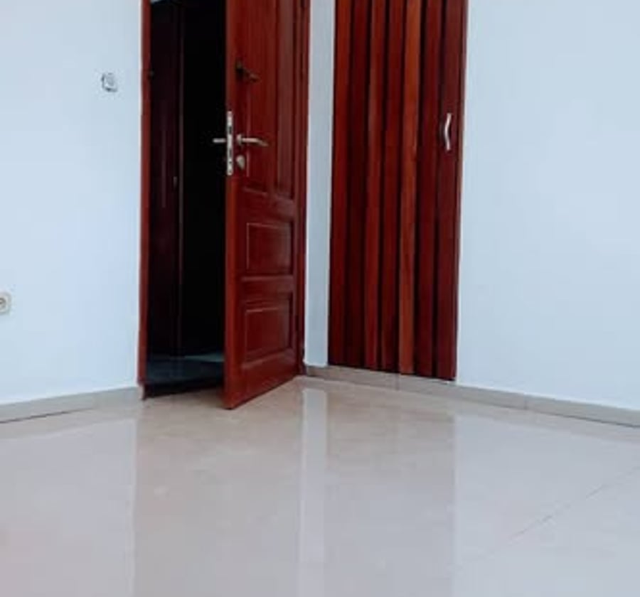 Studio à louer à Nkolbong