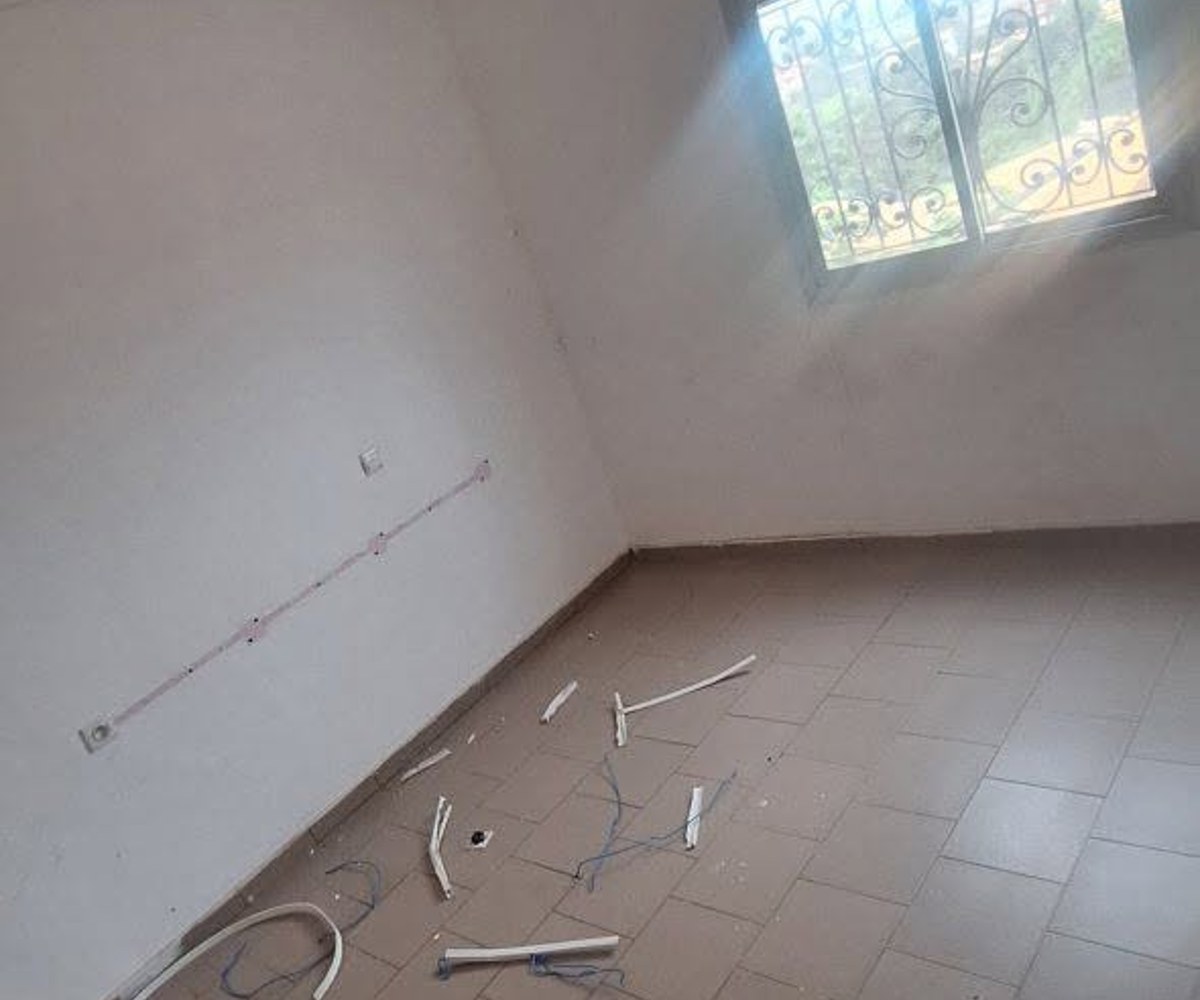 Appartement moderne à louer à Ekoumdoum