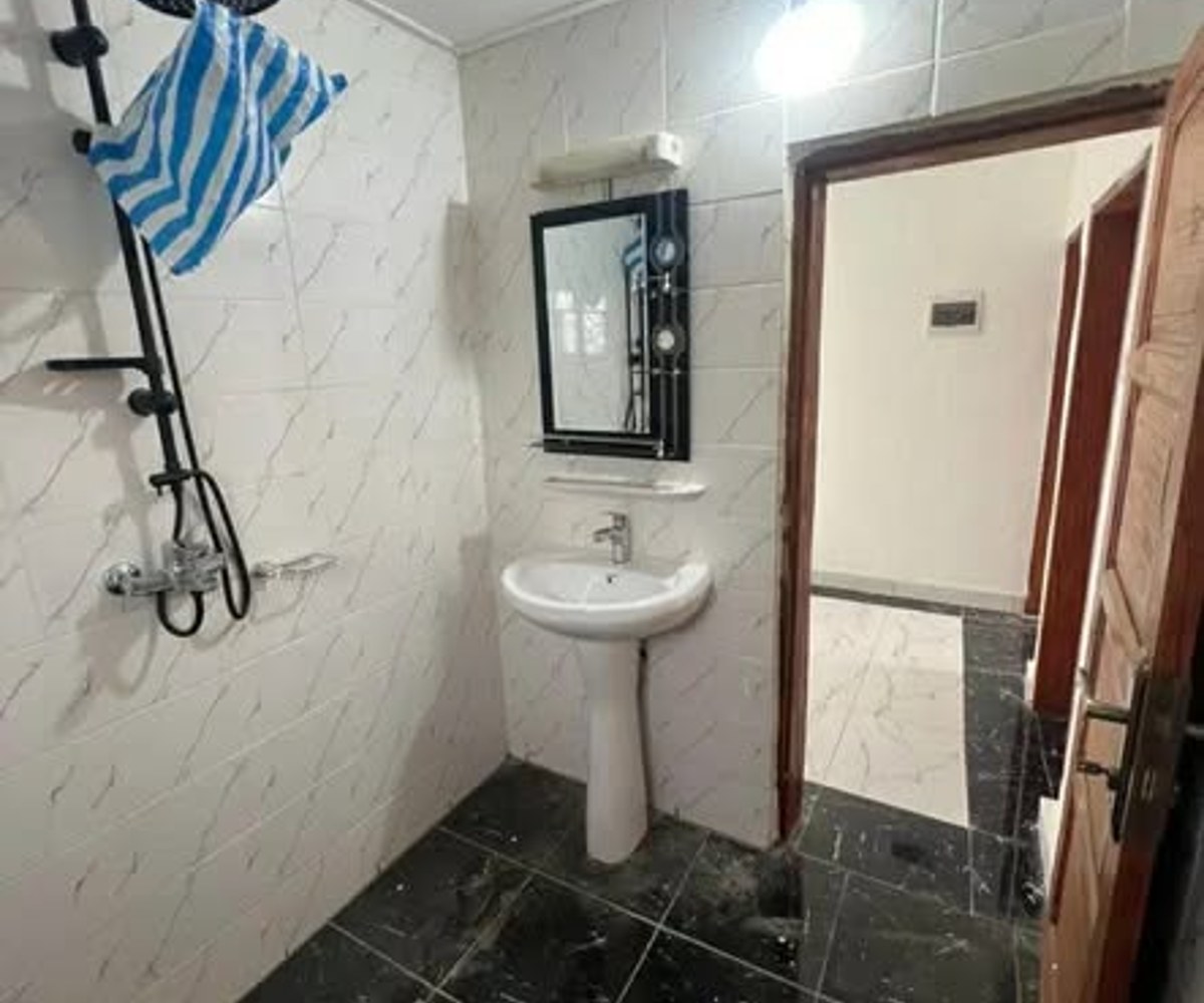 Studio VIP à Efoulan