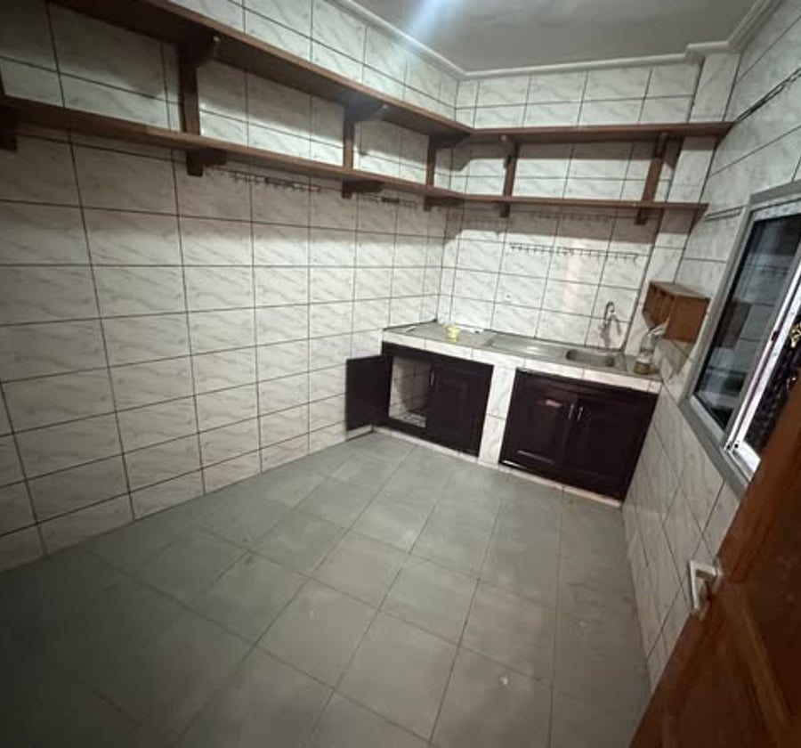 2 appartements à louer à Ndobo (BOCOM)