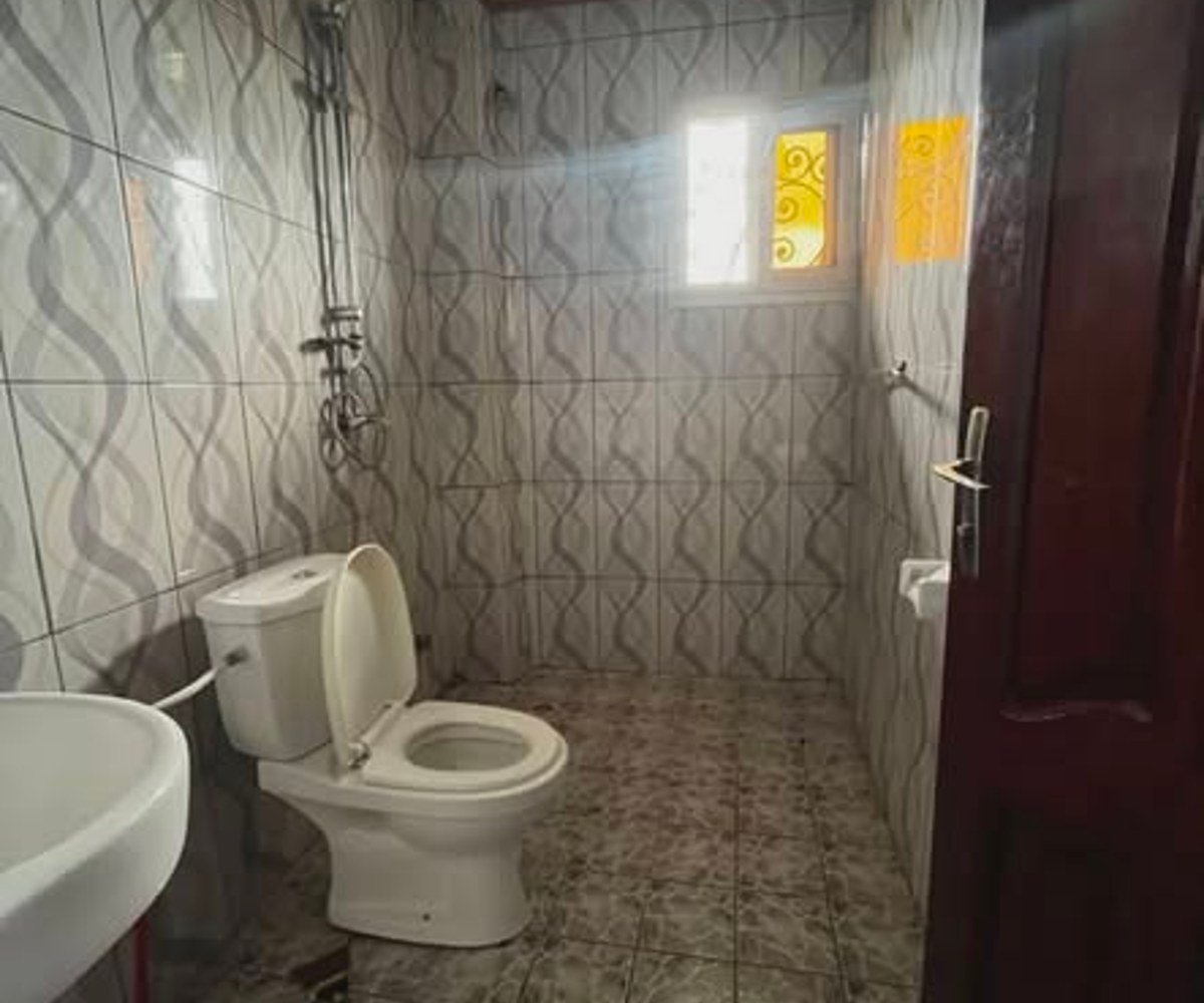 Appartement 3 chambres à louer à Logbessou