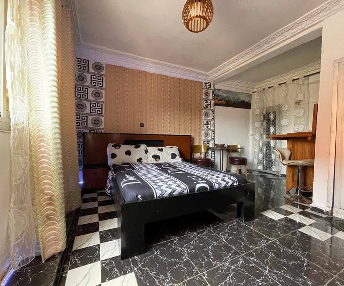 Chambre meublée – Bastos, Yaoundé
