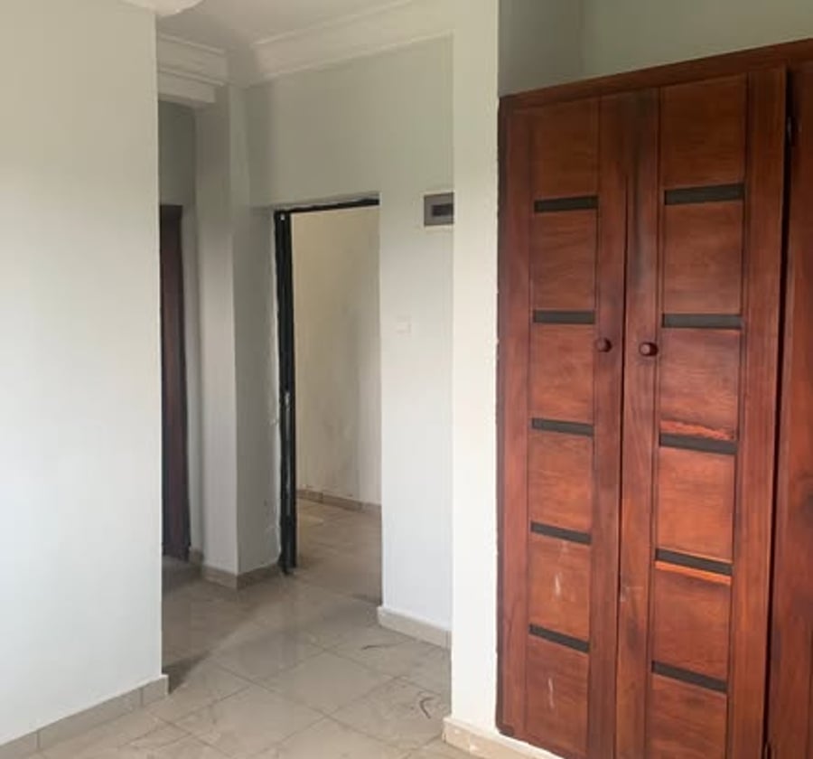 Chambre moderne à louer à Makepe