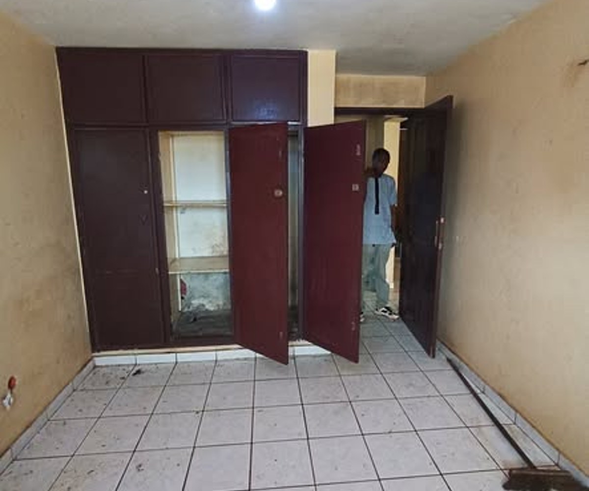 Studio moderne à louer à Etoug-Ebe